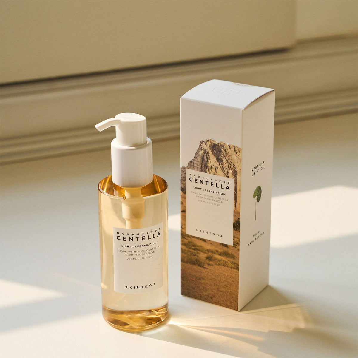 SKIN1004 Madagascar Centella Light Cleansing Oil – 200 mL